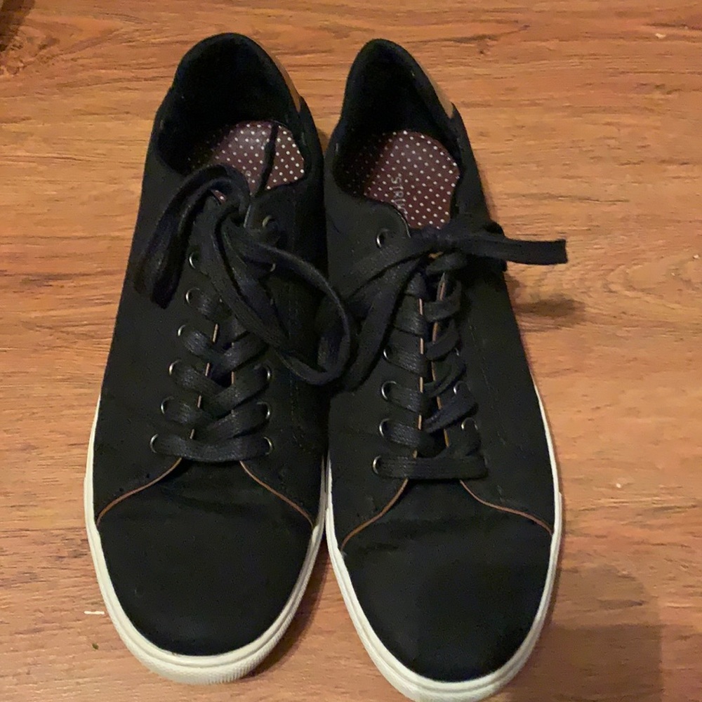 Stylish Structure canvas sneakers